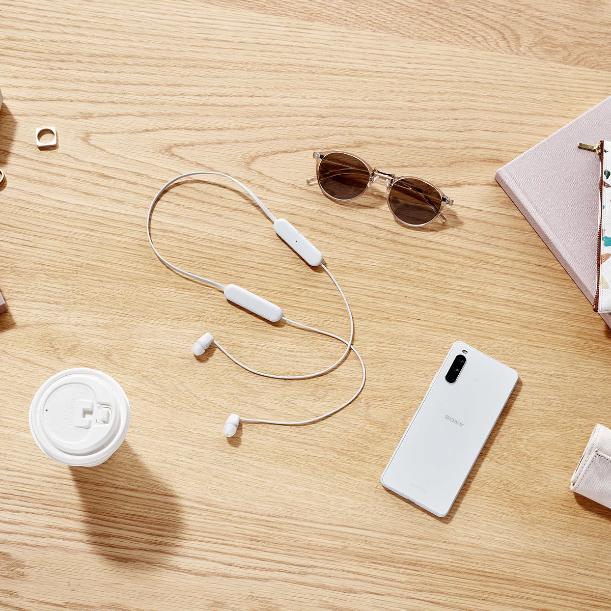 AUDÍFONOS INALÁMBRICOS SONY CREMA - WI-C100/CZ UC